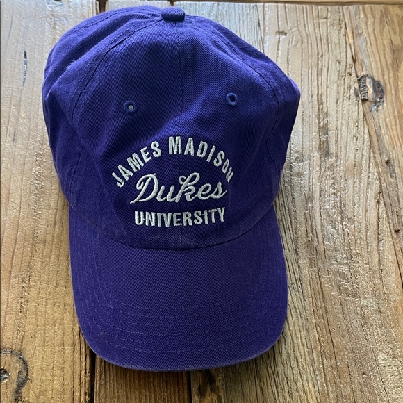 Under Armour Gray and Purple James Madison Dukes shirt and hat - Picture 5 of 9